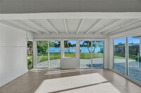 2530 NE 199th St in Miami, FL - Building Photo - Building Photo