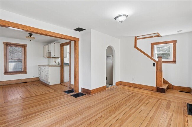 751 Holmes Rd in Ypsilanti, MI - Building Photo - Building Photo