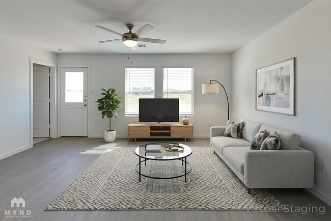 328 Pacific Waters in Seguin, TX - Foto de edificio - Building Photo