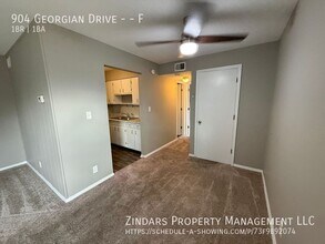 904 Georgian Dr in Danville, IL - Building Photo - Building Photo