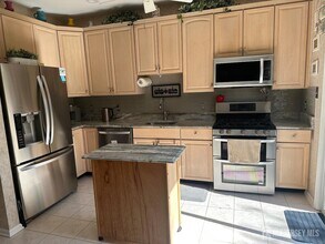 1304 Dahlia Cir in Dayton, NJ - Building Photo - Building Photo