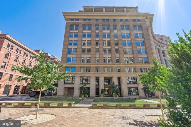 property at 701 Pennsylvania Ave NW