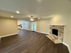 2807 Lambeth Way in Wichita Falls, TX - Building Photo - Building Photo
