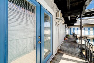 2322 Dunlavy St in Houston, TX - Building Photo