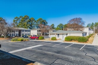 Woodhaven Apartments in Augusta, GA - Foto de edificio - Building Photo