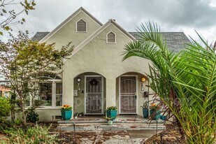 1803 Burnett Wy in Sacramento, CA - Building Photo