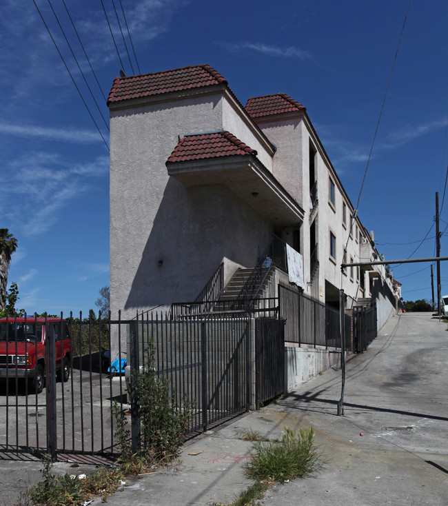 2315 Barlow St in Los Angeles, CA - Building Photo - Building Photo