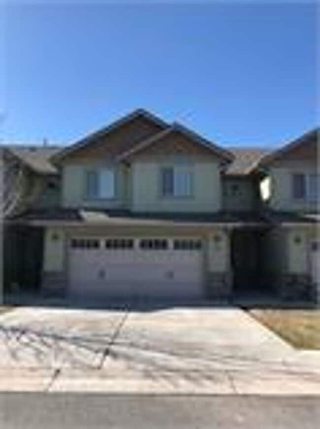 3206 Warbler Way