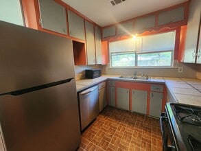 436 Gardenia Ave in Orange, TX - Building Photo - Building Photo
