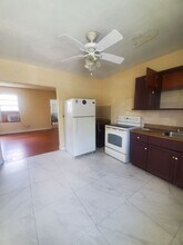 680 SW 7th Ave in Miami, FL - Building Photo - Building Photo