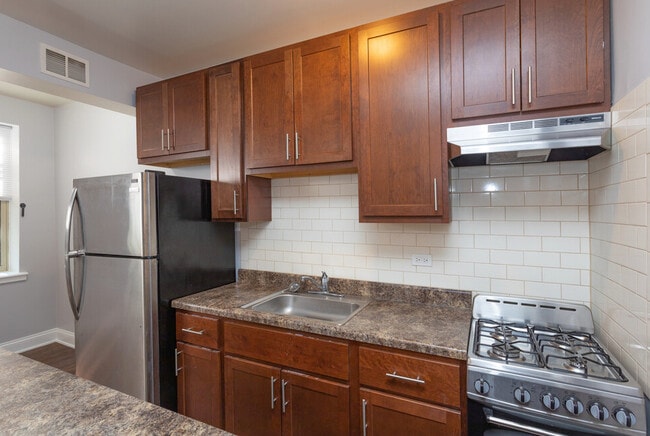 4756 N. Maplewood Ave.