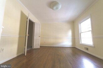 2208 Bucknell Terrace in Silver Spring, MD - Foto de edificio - Building Photo