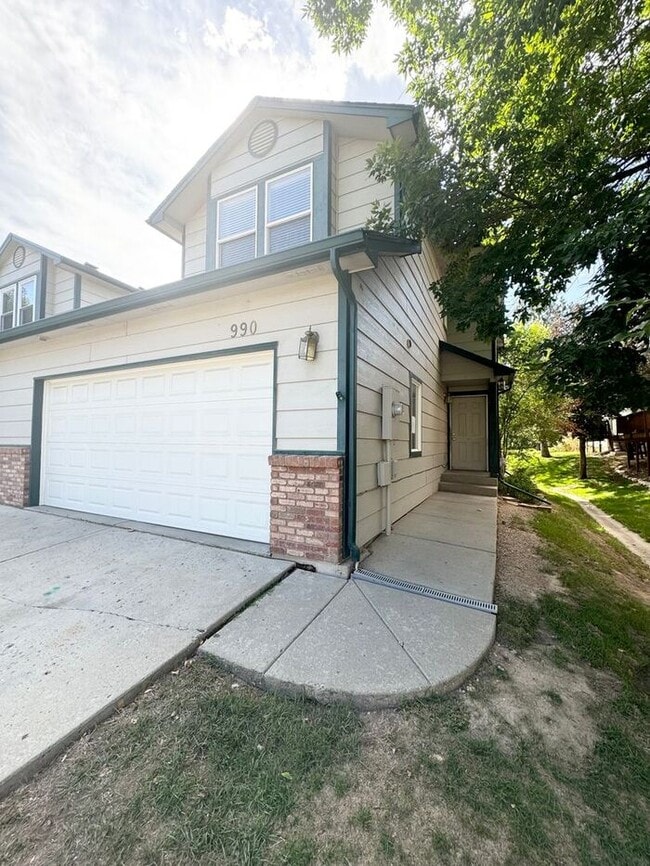property at 990 Winona Cir