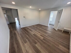 7 Ashland St, Unit 2 in Medford, MA - Building Photo - Building Photo