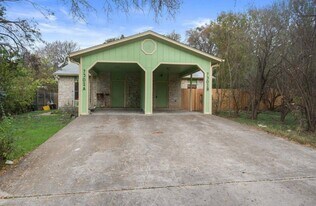 7302 Bar K Ranch Rd, Unit Unit A in Lago Vista, TX - Building Photo