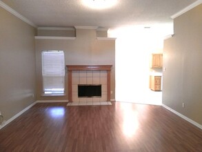 605 Arbor Ln in Burleson, TX - Building Photo - Building Photo