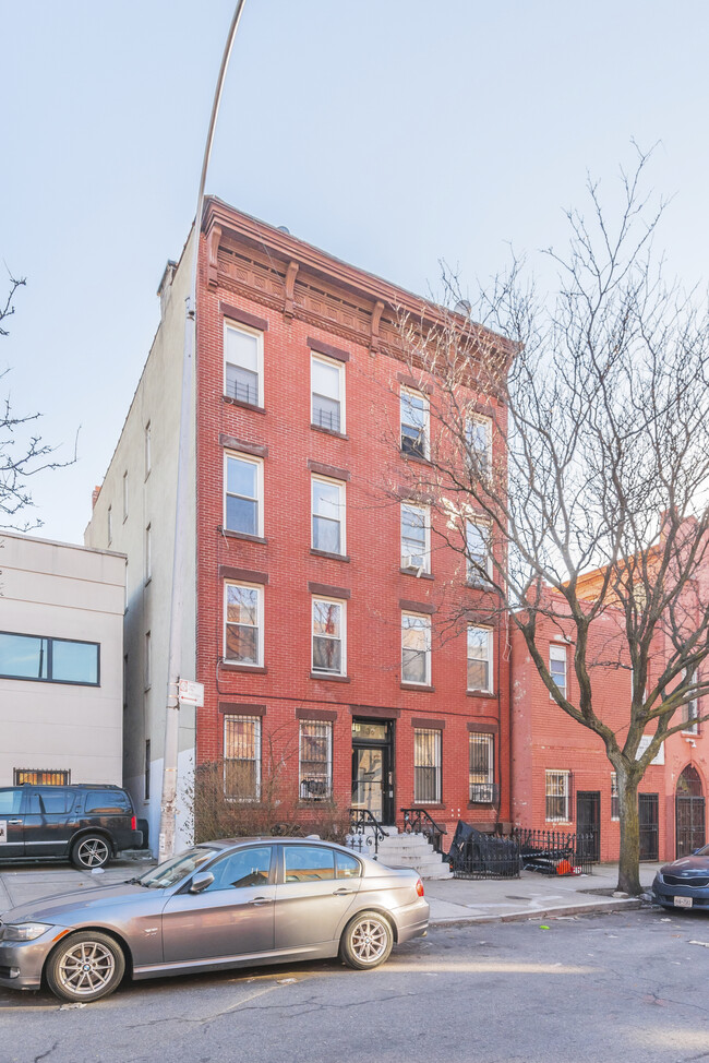 308 Kosciuszko St in Brooklyn, NY - Building Photo - Building Photo