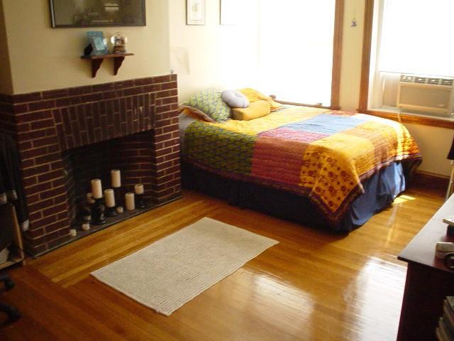 21 Gibbs St, Unit 1 in Brookline, MA - Building Photo
