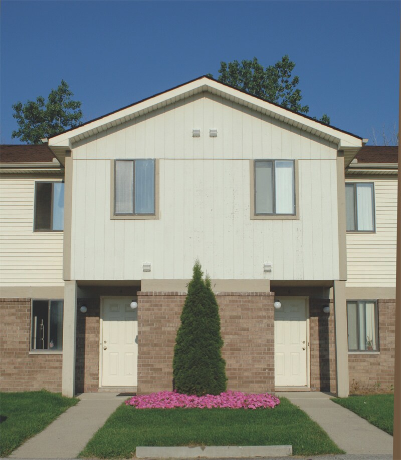 Regency Club Apartments in Warren, MI