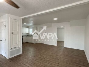 2902 Woodcliffe St in San Antonio, TX - Foto de edificio - Building Photo