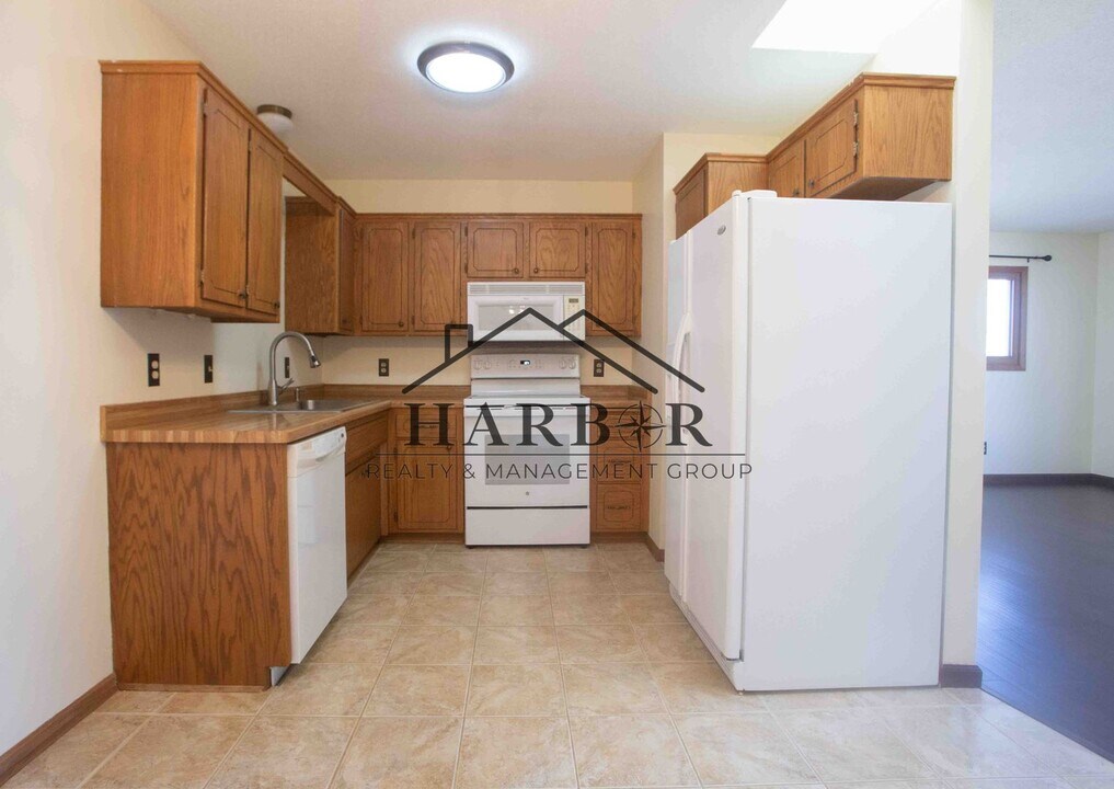 4528 15th Ave NW in Rochester, MN - Building Photo