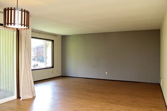 6755-6755 SW Terri Ct in Portland, OR - Building Photo - Building Photo