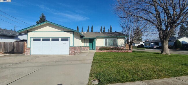 7251 Amanda St in Dublin, CA - Building Photo - Building Photo