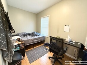 112 Chester St in Boston, MA - Building Photo - Building Photo