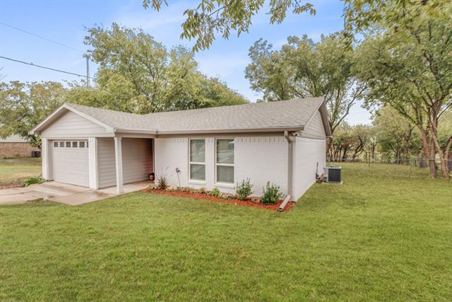 313 Clearwood Dr in Fort Worth, TX - Building Photo - Building Photo