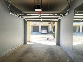 7701 Rialto Blvd in Austin, TX - Building Photo - Building Photo