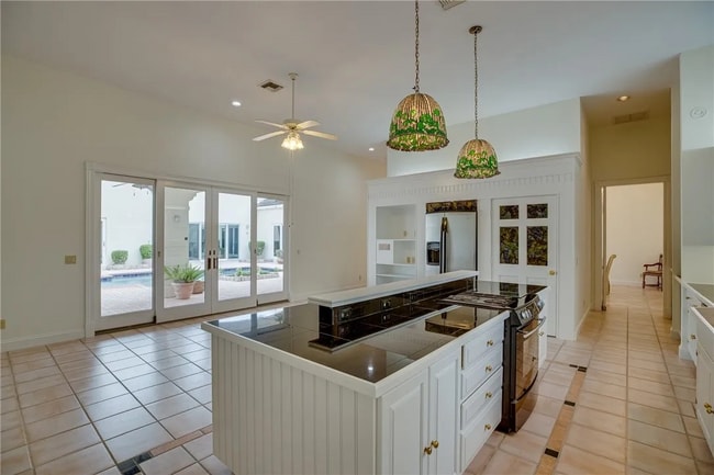 8414 Poinciana Pl in Indian River Shores, FL - Building Photo - Building Photo