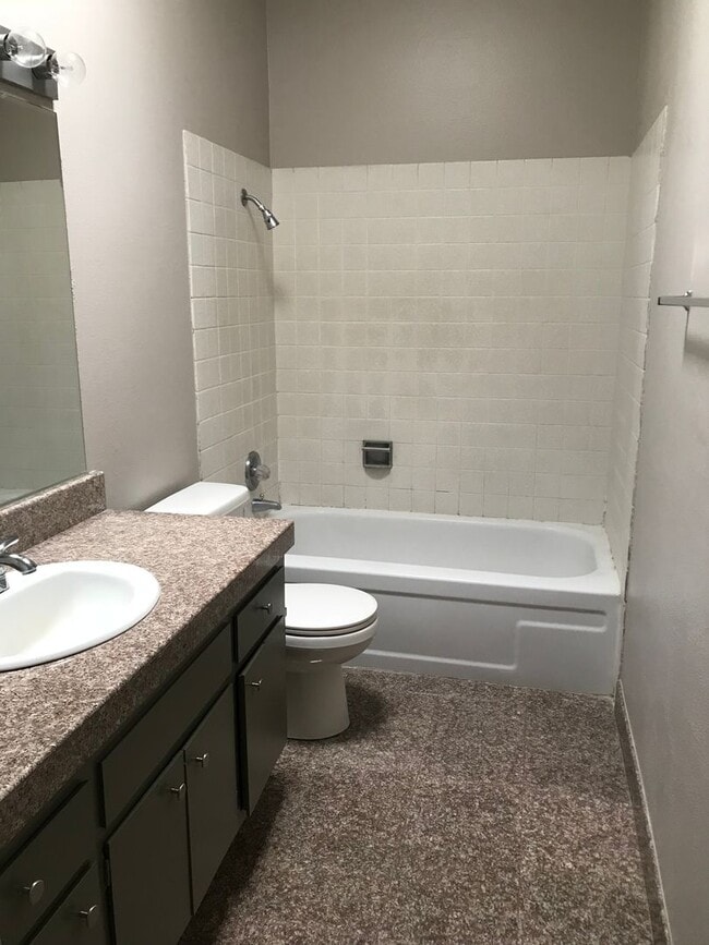 4746 Whitney Ave in Carmichael, CA - Building Photo - Building Photo