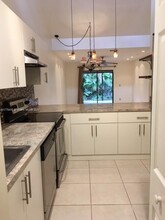 6944 SW 40th Ct in Miramar, FL - Building Photo - Building Photo