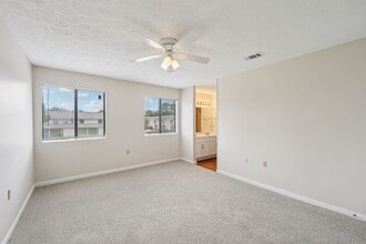 Hampton Townhomes in Warner Robins, GA - Building Photo - Building Photo