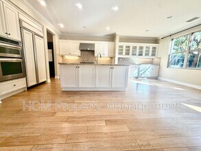 52 Honeyrose in Irvine, CA - Building Photo - Building Photo