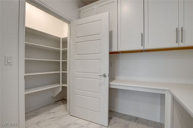 property at 2555 Hampton Rd