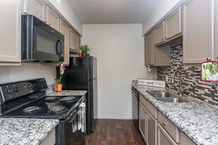 Riverbend Apartments in Desoto, TX - Building Photo