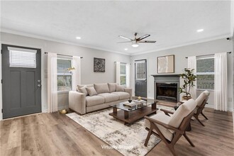 3242 Kingswood Glen in Decatur, GA - Building Photo - Building Photo