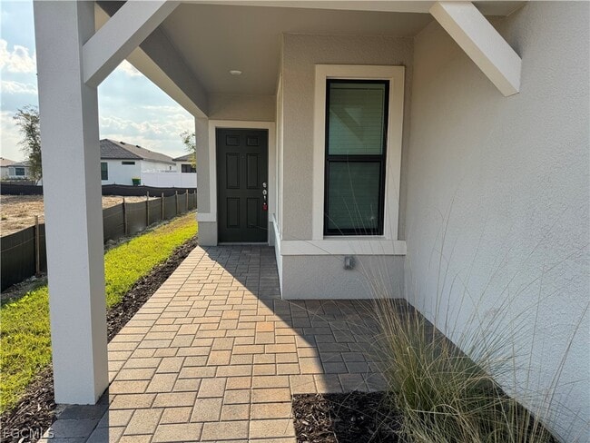 1024 Caloosa Breeze Dr in La Belle, FL - Building Photo - Building Photo