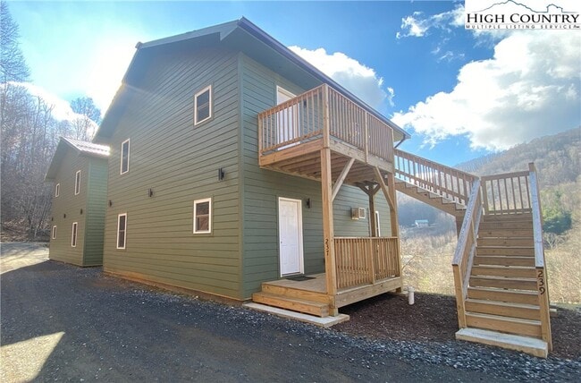 property at 237 Majestic Vine Ln