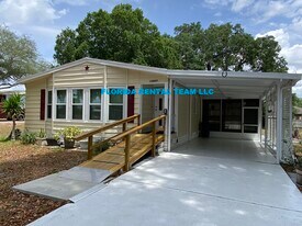13957 Co Rd 109D in Lady Lake, FL - Building Photo