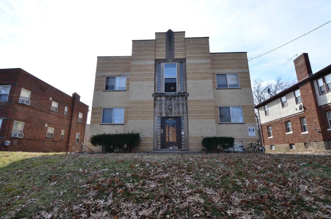 6615 Bantry Ave, Unit 9 in Cincinnati, OH - Building Photo