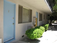 18314 Napa St in Northridge, CA - Foto de edificio - Building Photo