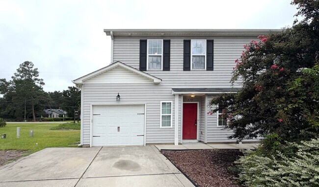 112 Burgess Ln