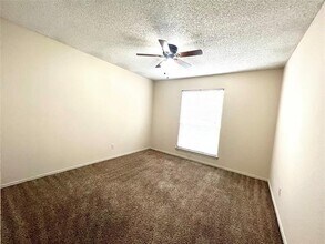 4555 W Lake Highlands Dr in The Colony, TX - Building Photo - Building Photo