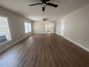 1003 Ave F in Moody, TX - Building Photo - Building Photo