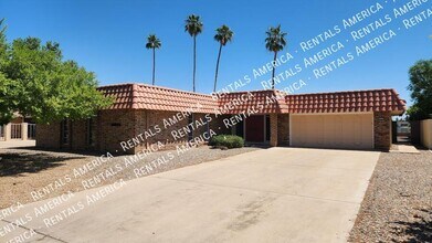13819 N Crown Point in Sun City, AZ - Building Photo - Building Photo