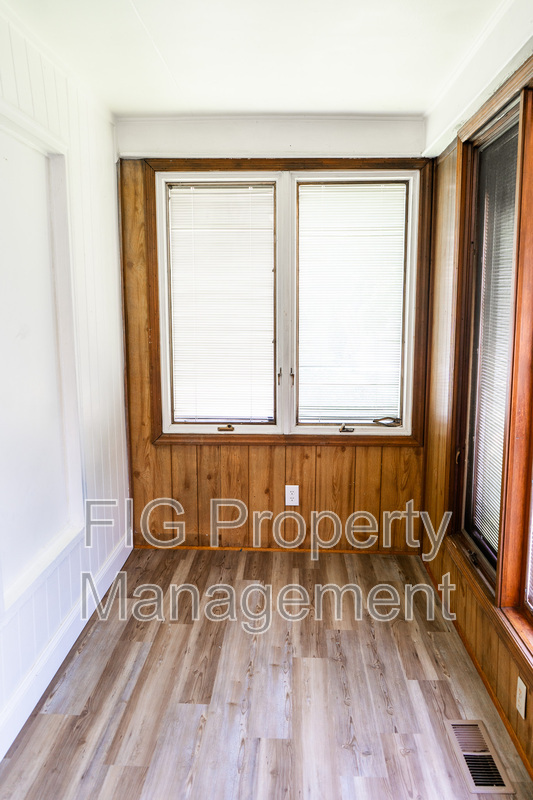 property at 1013 Glider Ave