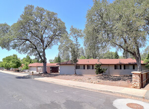 2737 Gilmore Ln in Oroville, CA - Building Photo - Building Photo