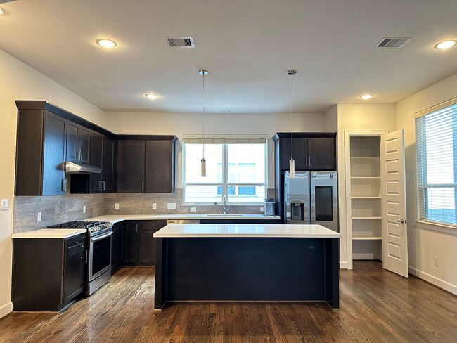 property at 1735 Eado Point Ln